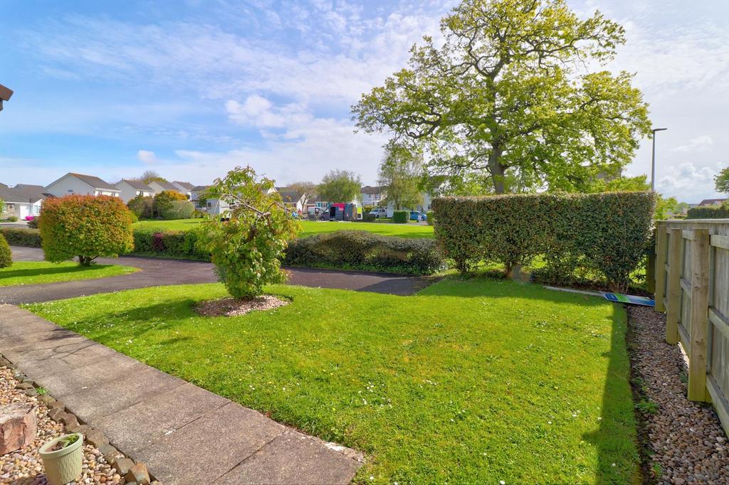 Front garden.jpg
