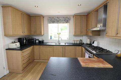 4 bedroom detached house for sale, Tippett Drive, Shefford, SG17