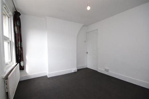 9 Gladstone Road, Dartford, DA1 1TU