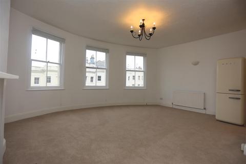 2 bedroom flat to rent, Brunswick Place Hove
