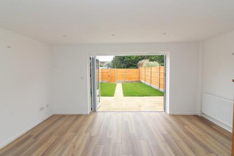 2 Palmer Close, Shefford, SG17 5EE