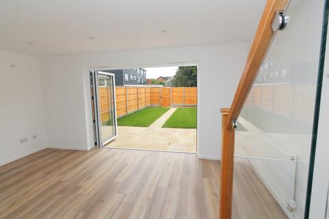 2 Palmer Close, Shefford, SG17 5EE