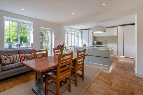 21 Avenue Road, Stratford-upon-avon, CV37 6UW