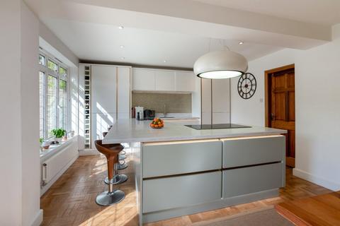 21 Avenue Road, Stratford-upon-avon, CV37 6UW