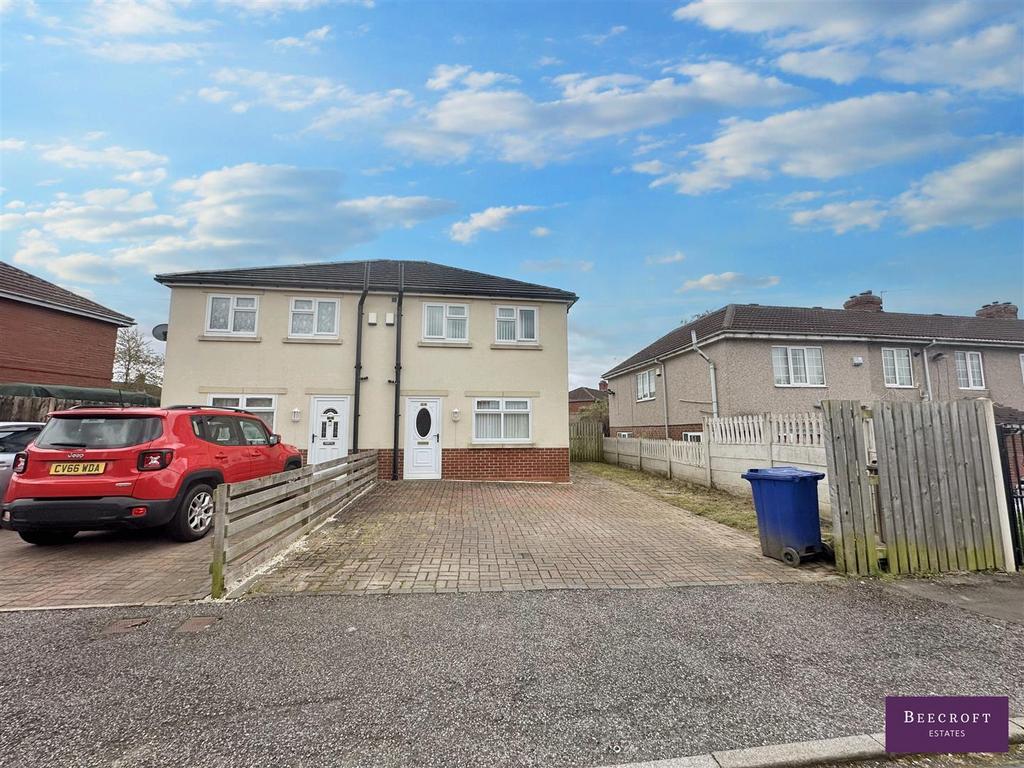 Westfield Crescent, Thurnscoe, Rotherham 3 bed semidetached house £