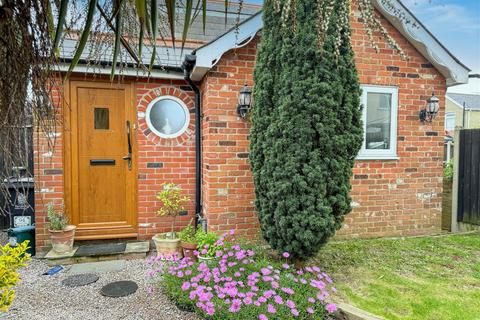 3 bedroom detached house for sale, North Road, Clacton-On-Sea CO15