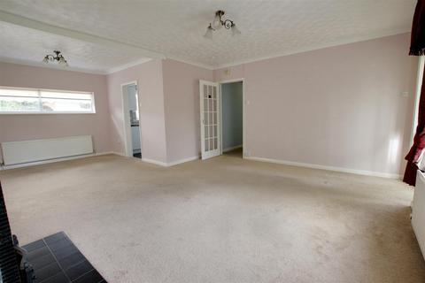 2 bedroom detached bungalow for sale, Station Road, Willoughby LN13