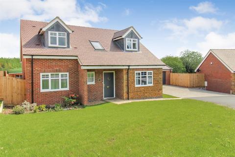 3 bedroom detached house for sale, Stonehouse Crescent, Stanion NN14