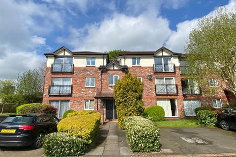 2 bedroom flat for sale, Home Farm Avenue, Macclesfield