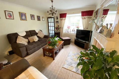 10 Ambleside Close, Macclesfield, SK11 8PY