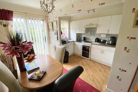 10 Ambleside Close, Macclesfield, SK11 8PY