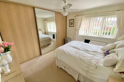 10 Ambleside Close, Macclesfield, SK11 8PY