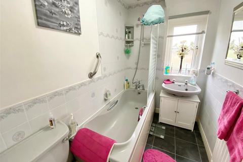 10 Ambleside Close, Macclesfield, SK11 8PY