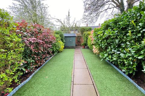 10 Ambleside Close, Macclesfield, SK11 8PY