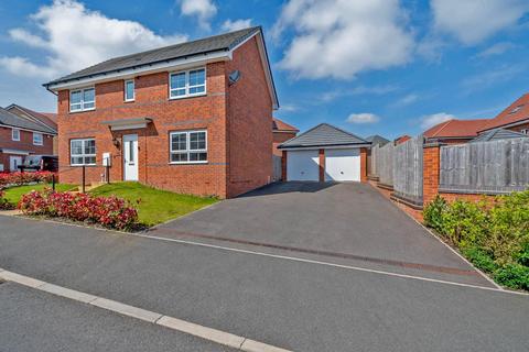 4 bedroom detached house for sale, Simmons Drive, Hednesford, Cannock WS12