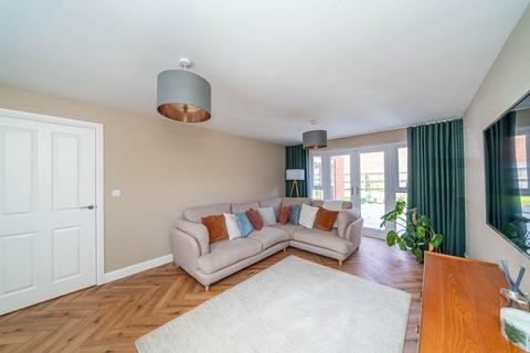 13 Simmons Drive, Hednesford, Cannock, WS12 4XH
