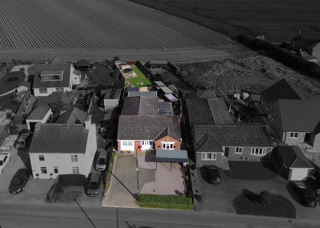 Broadgate, Weston Hills, Spalding 3 bed detached bungalow for sale £