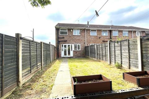 3 bedroom end of terrace house for sale, Johnson Close, Rugeley