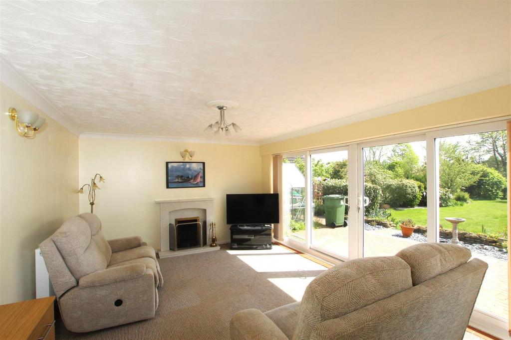 Living Room.JPG