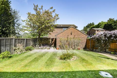 4 bedroom detached house for sale, Benson Close, Reading
