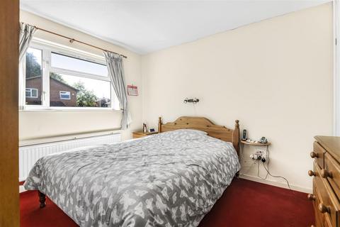 2 Benson Close, Reading, RG2 7LP