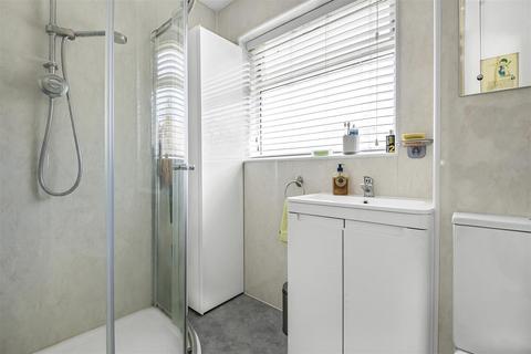 2 Benson Close, Reading, RG2 7LP