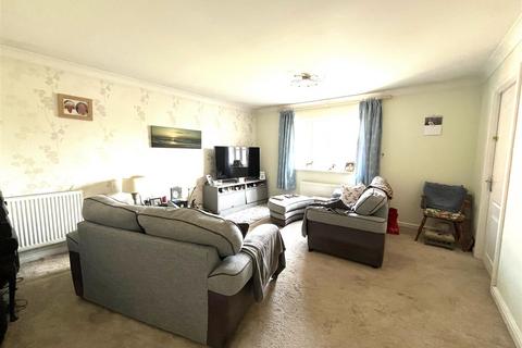 3 bedroom townhouse for sale, Eaton Drive, Rugeley