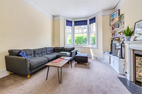 1 bedroom flat for sale, Shirlock Road, Hampstead NW3