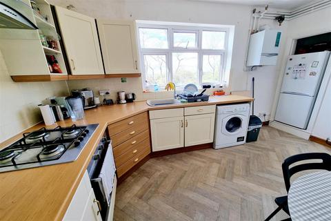 2 bedroom property for sale, Braemore Court, Cockfosters, EN4