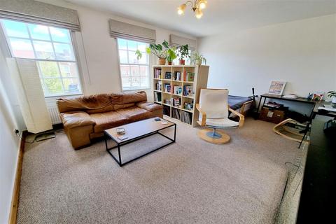 2 bedroom property for sale, Braemore Court, Cockfosters, EN4