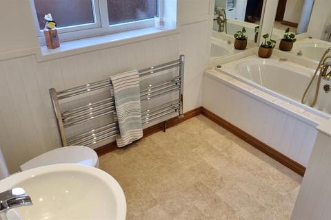 10 Chantry Close, Hollywood, Birmingham, B47 5LU