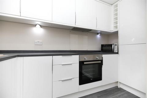 2 bedroom apartment to rent, Linden Court, North Tyneside NE12