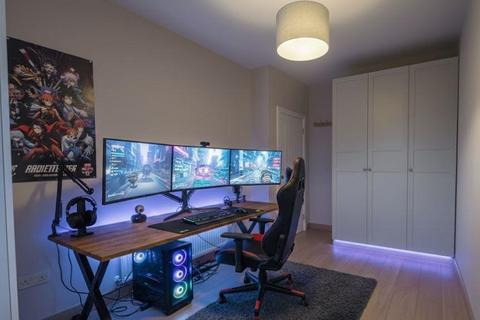 2 bedroom property to rent, Watford Way, London
