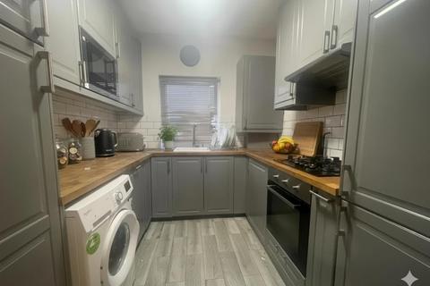 2 bedroom property to rent, Watford Way, London