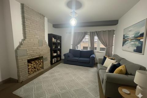 2 bedroom property to rent, Watford Way, London