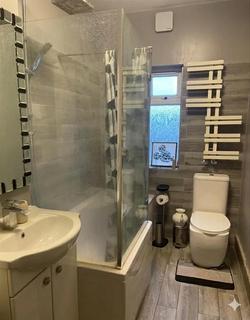 2 bedroom property to rent, Watford Way, London