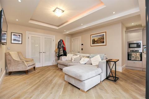 2 bedroom apartment to rent, West Avenue, Newcastle upon Tyne NE3