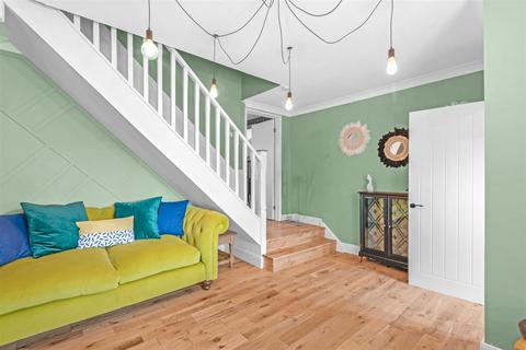 5 Fox Garth, Brafferton, York, YO61 2QL