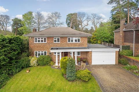 4 bedroom detached house for sale, Fairway Heights, Surrey GU15