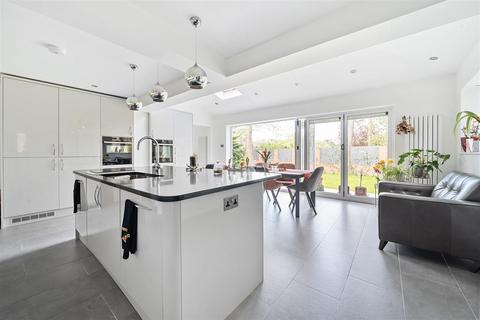 4 bedroom detached house for sale, Fairway Heights, Surrey GU15