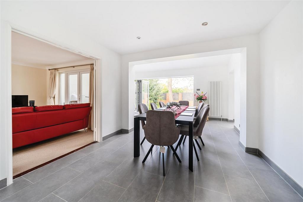 Dining room to Sitting rm