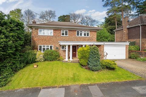 4 bedroom detached house for sale, Fairway Heights, Surrey GU15