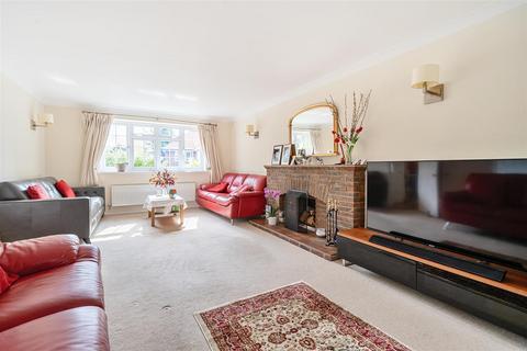 4 bedroom detached house for sale, Fairway Heights, Surrey GU15