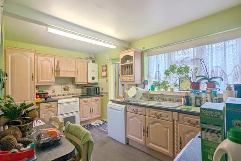 143 Bedfont Lane, Feltham, TW14 9NH