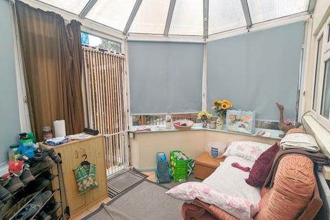 143 Bedfont Lane, Feltham, TW14 9NH