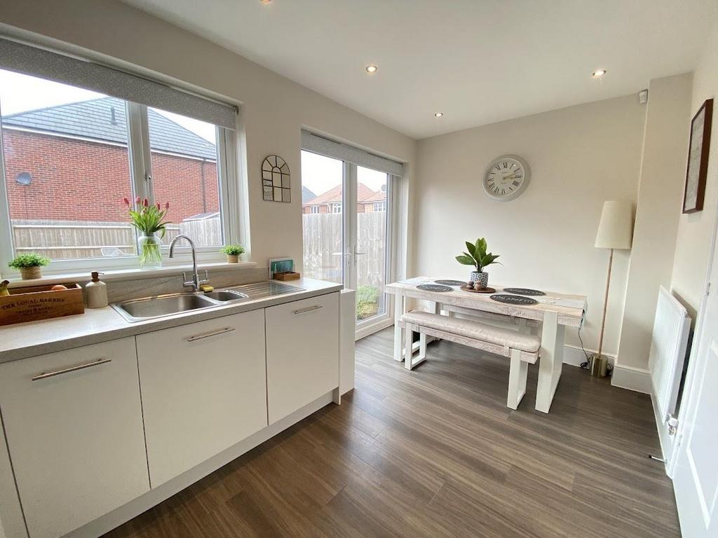 Kitchen diner