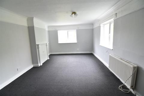 2 bedroom apartment to rent, Avondale Road, South Croydon