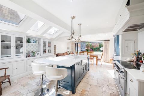 6 bedroom end of terrace house for sale, Marco Road, London W6