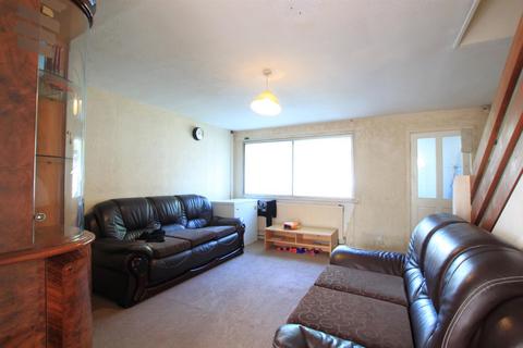3 bedroom terraced house for sale, Channel Close, Heston TW5