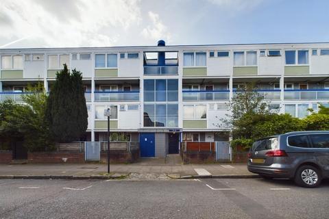 3 bedroom flat for sale, Twyford Street, London